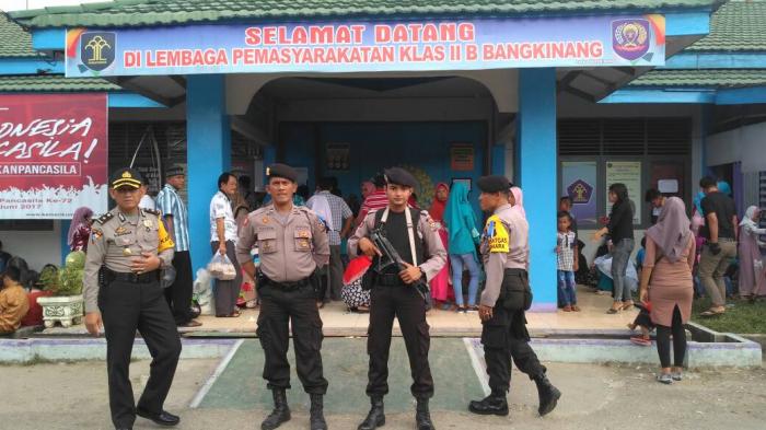 Kabag Ops dan Kasat Sabhara Sambangi Lapas Kelas IIb Bangkinang